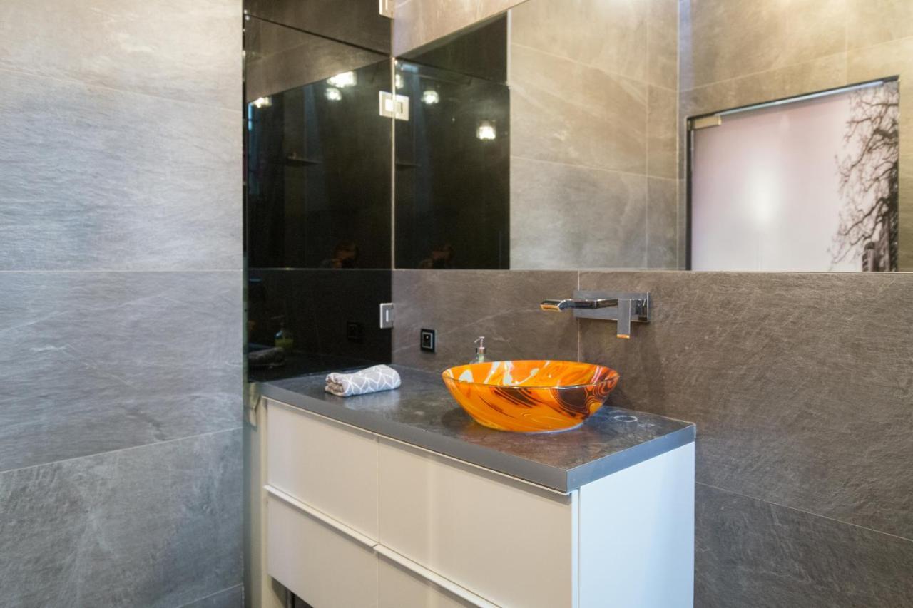 דירות קרקוב Modern, Stylish And Comfy In Trendy Jewish Quarter מראה חיצוני תמונה